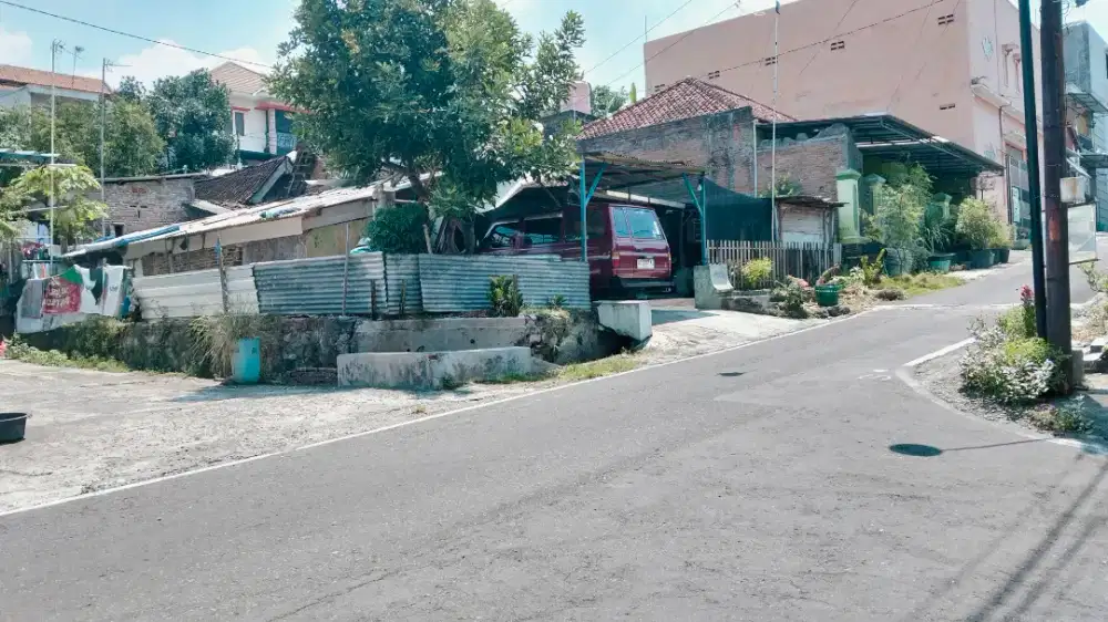 TANAH murah strategis potensial UNS Surakarta