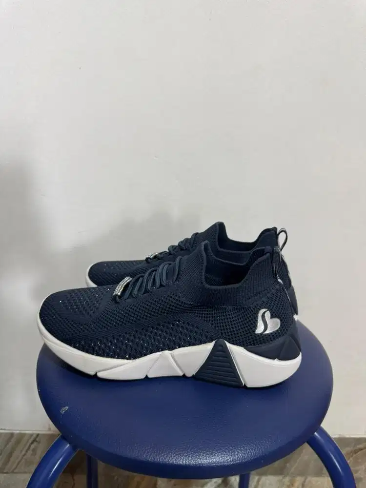 Sepatu anak wanita sketcher