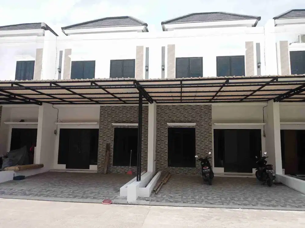 Rumah 2 lantai siap huni bebas banjir