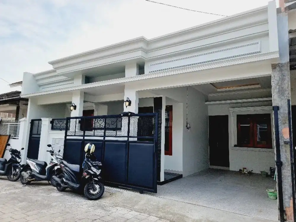 Rumah Cantik 108m2 Semi Klasik Cluster Gentan SKH