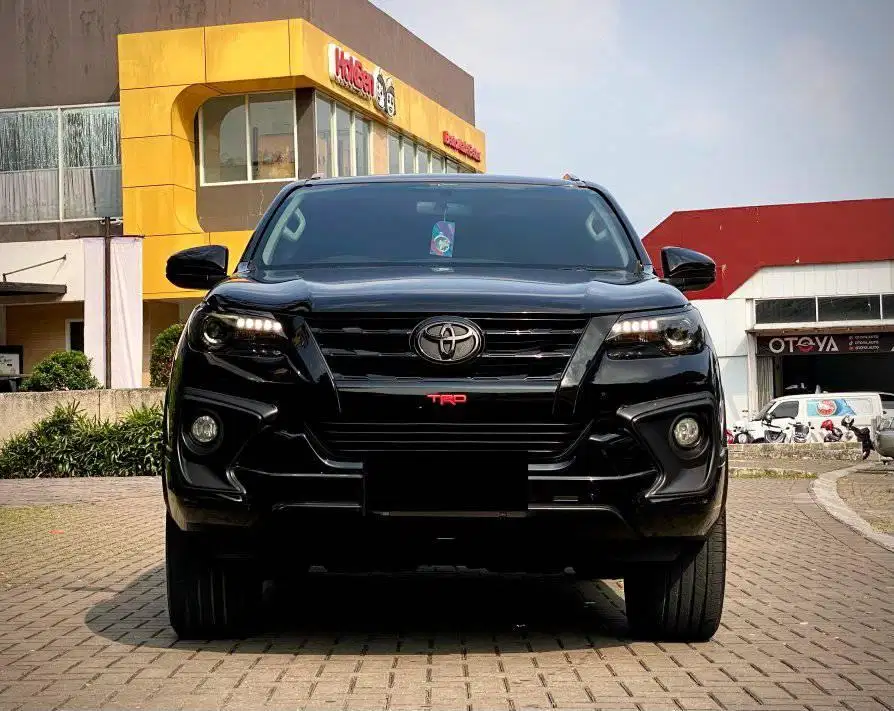 TOYOTA FORTUNER VRZ TRD AT 2018 HITAM PROMO MURAH DP MINIM 25 JUTA