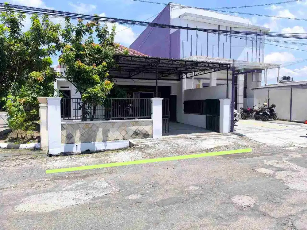 Rumah Fresh Tepi Jln Besar di Colomadu
