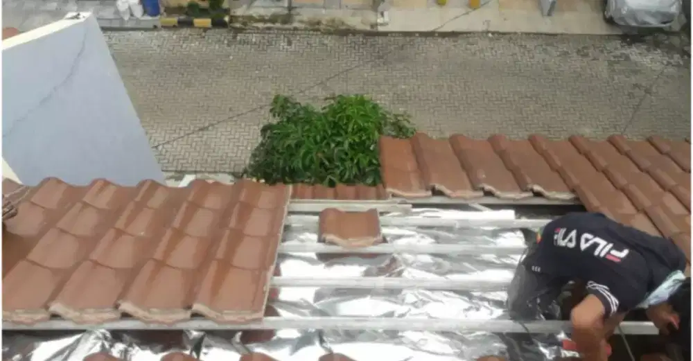 Tukang perbaikan atap bocor,renovasi atap,renovasi rumah,flapon kramik