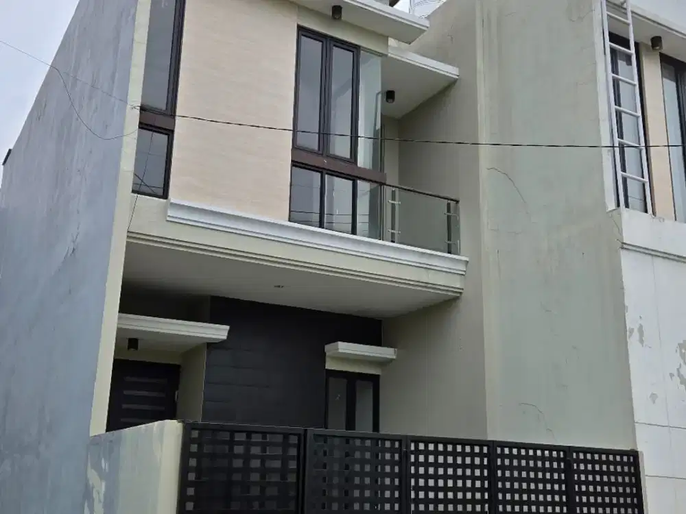 Rumah Minimalis Dekat Exit Tol Lokasi Perum. Pondok Candra Waru Sidoarjo