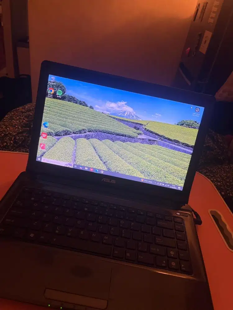 Laptop ASUS 42F