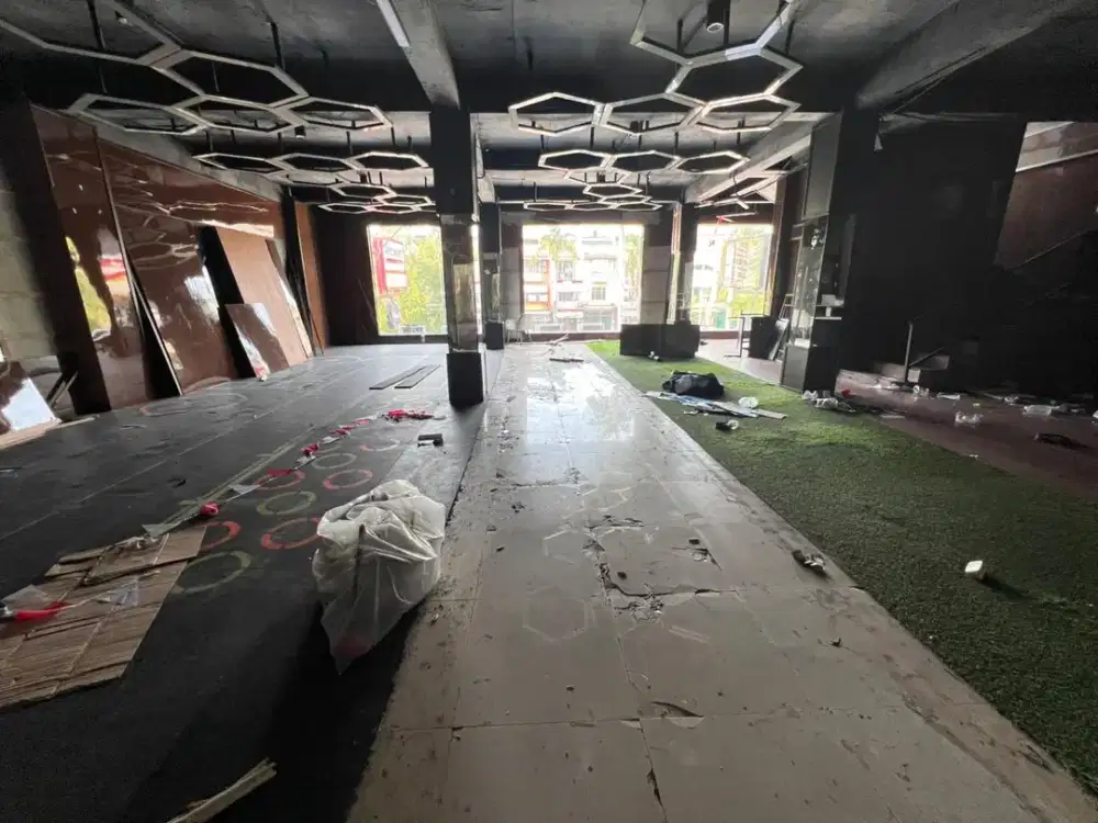 Ruko 3 Gandeng 5 Lantai Cocok Untuk Bisnis Taman Palem Lestari Dijual Harga Murah Siap Pakai Lokasi Strategis