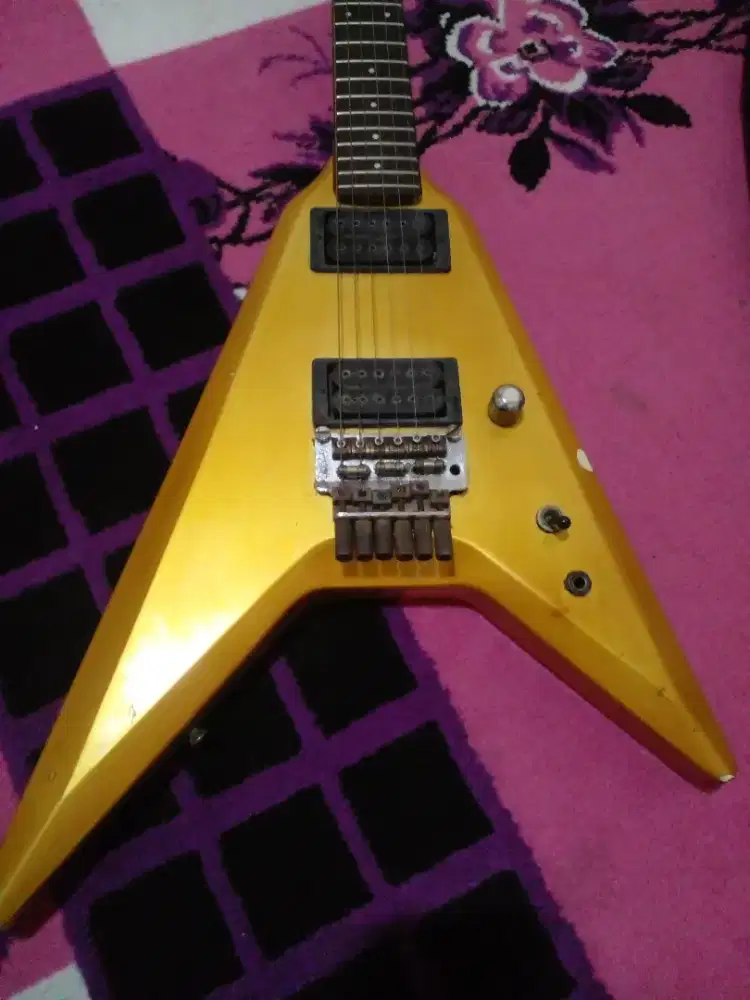 GITAR GRECO TUSK GTV 60 DEVICE JAPAN 1984 HEADLESS  RARE