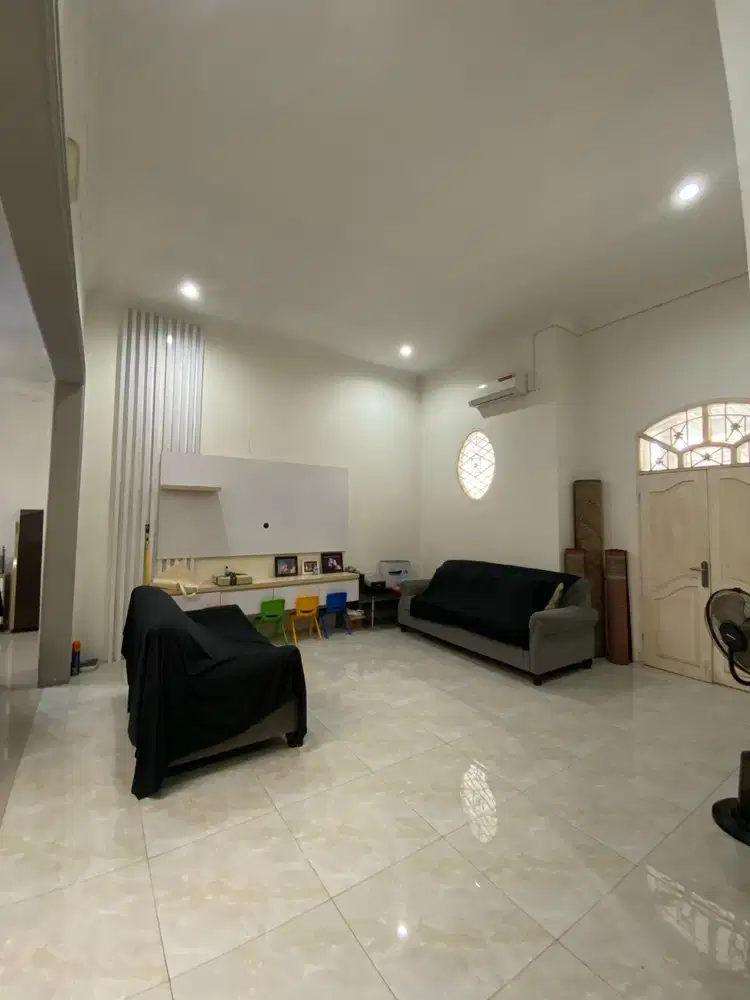 Jual cepat rumah 3 lantai