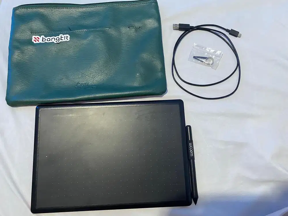 Drawing Tablet - One by Wacom CTL672 (BEKAS)