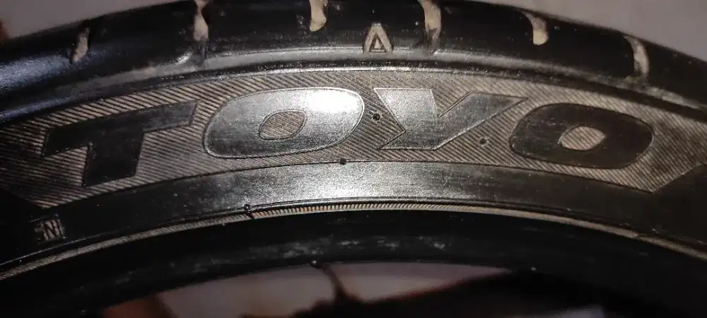 Ban TUBLES R20-2 Pasang (4 Pcs) - TOYO PROXES T1 SPORT & ACELERA PHI2