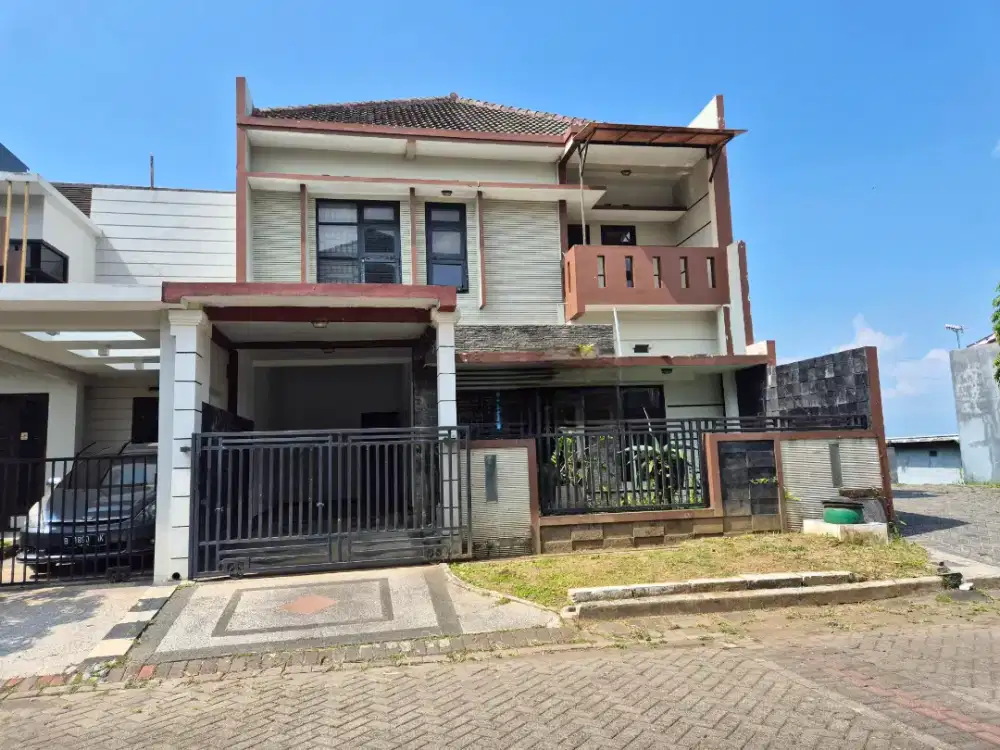 Rumah Bagus 2 Lantai Kawasan Islami Permata Jingga suhat