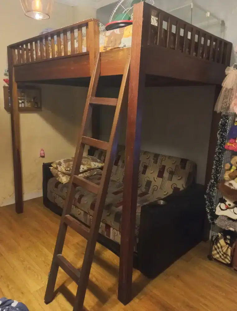 Dipan tingkat tanpa kasur