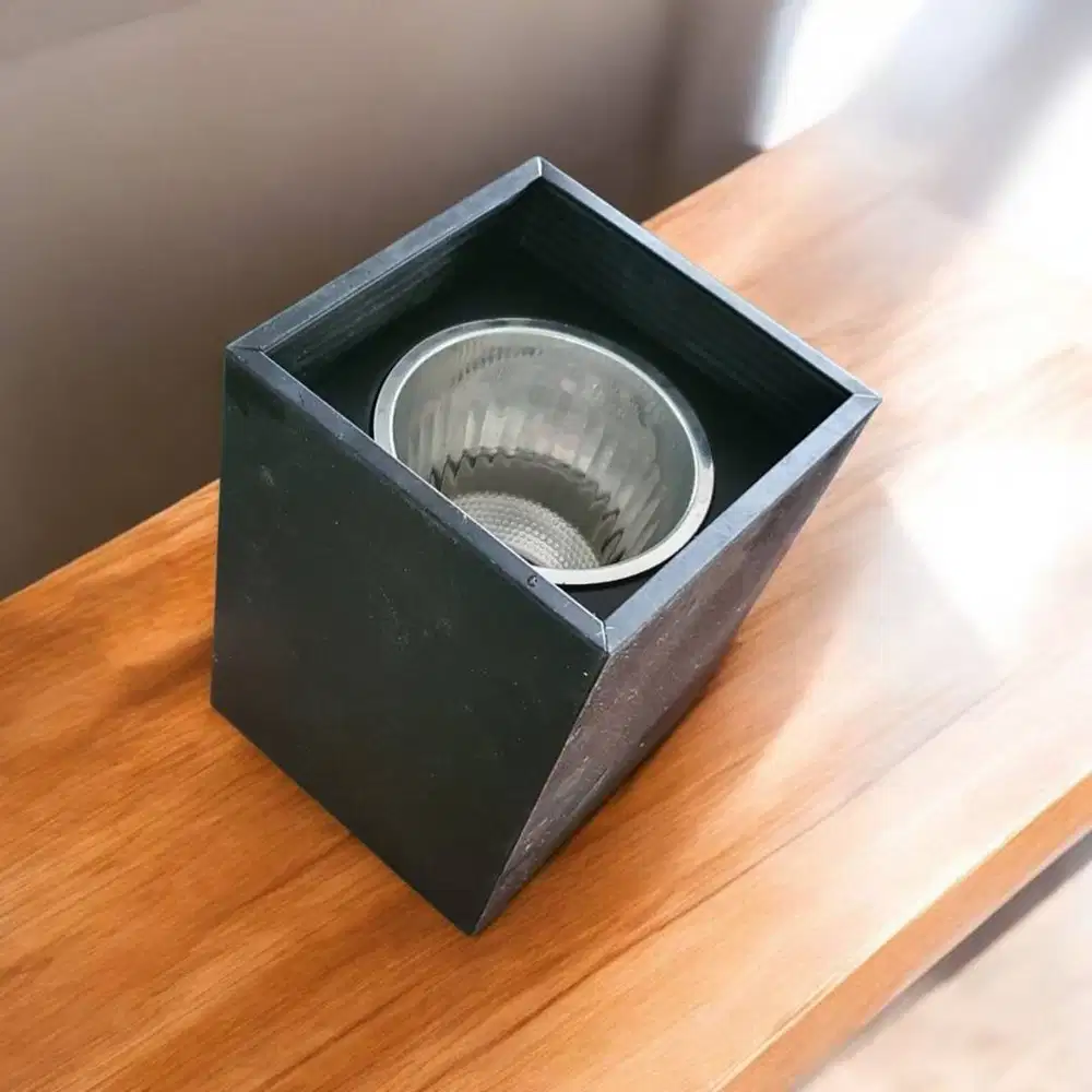 Kap Lampu Fitting Downlight Kotak Outbow 4 Inch