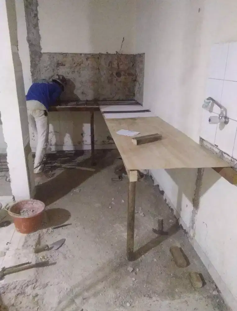 Tukang renovasi rumah, atap bocor,atap baja ringan,flapon,kramik dll