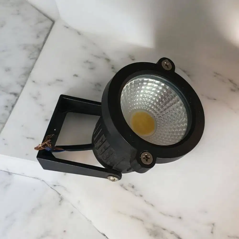 Lampu Taman LED Outdoor Waterproof 5 Watt – Warm White