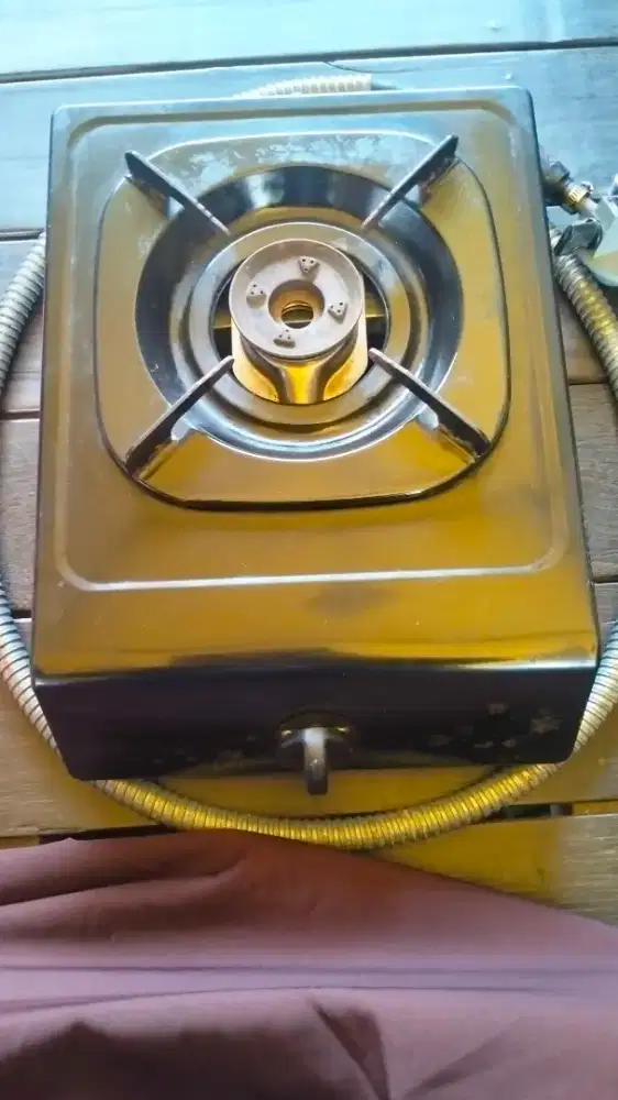 Dijual kompor gas satu tungku dengan selang gasnya