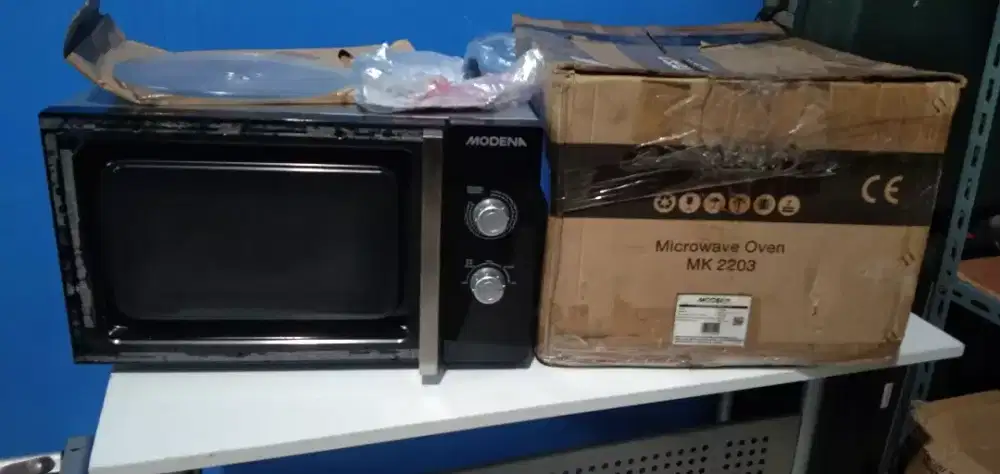 Microwave oven modena