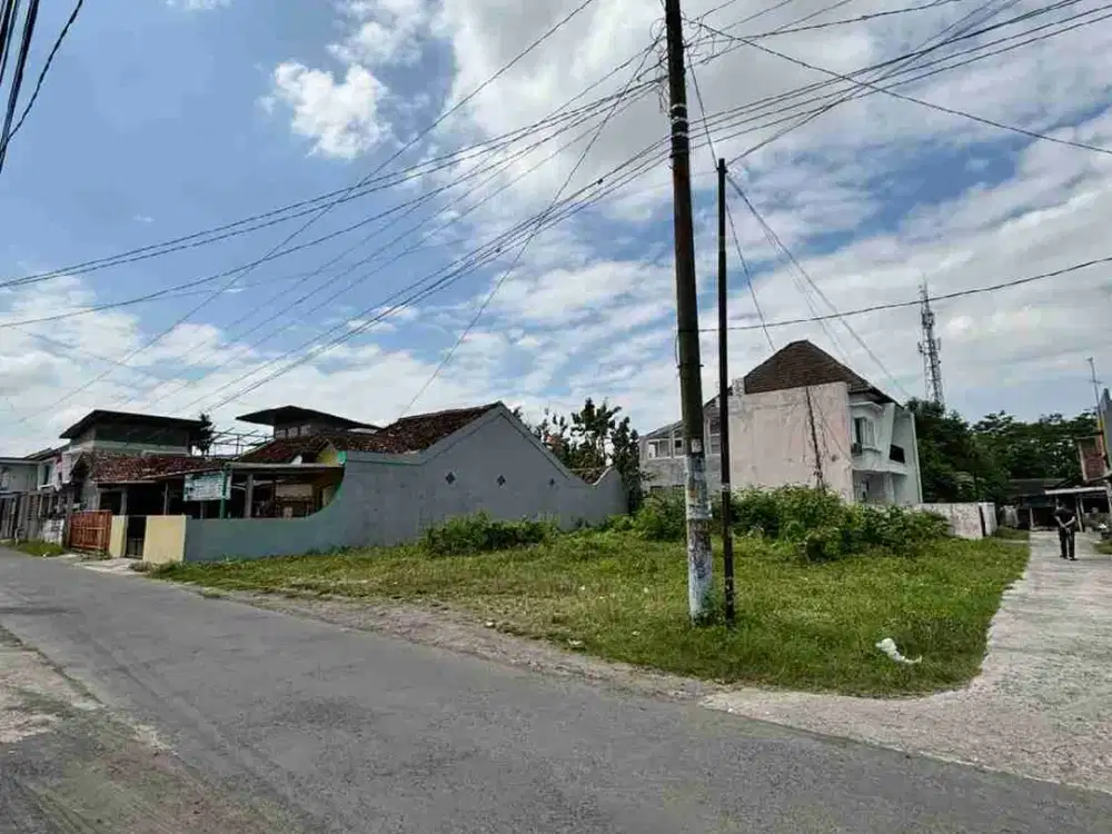 Tanah pekarangan kosong dekat RSA UGM, UTY, UNISA, JCM mall, dan exit toll Kronggahan
