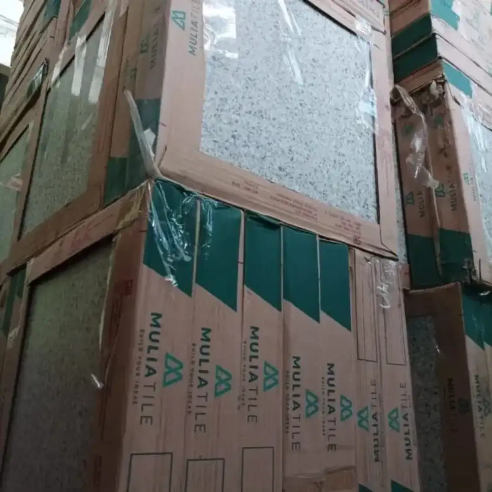 Jual keramik berbagai ukuran..