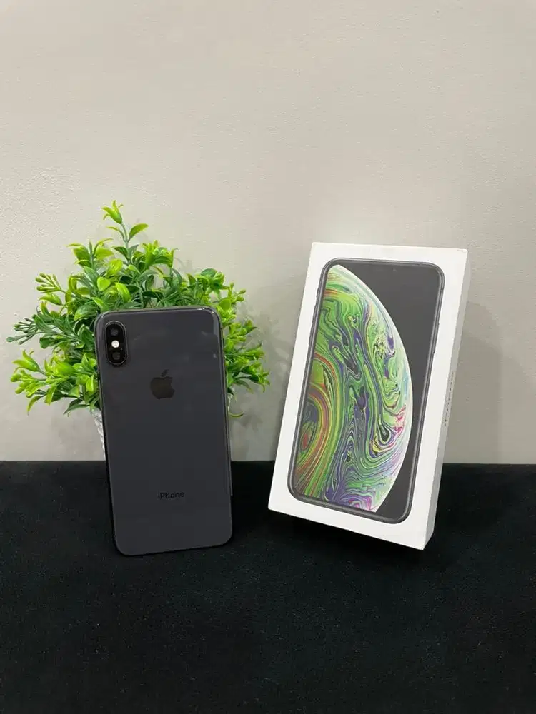 IPhone XS 256GB Gray mulus Fullset BH 88% Sinyal Permanen