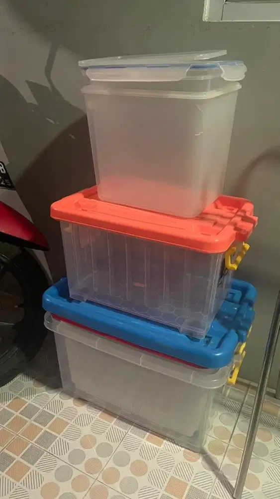 3box besar 2 box keci