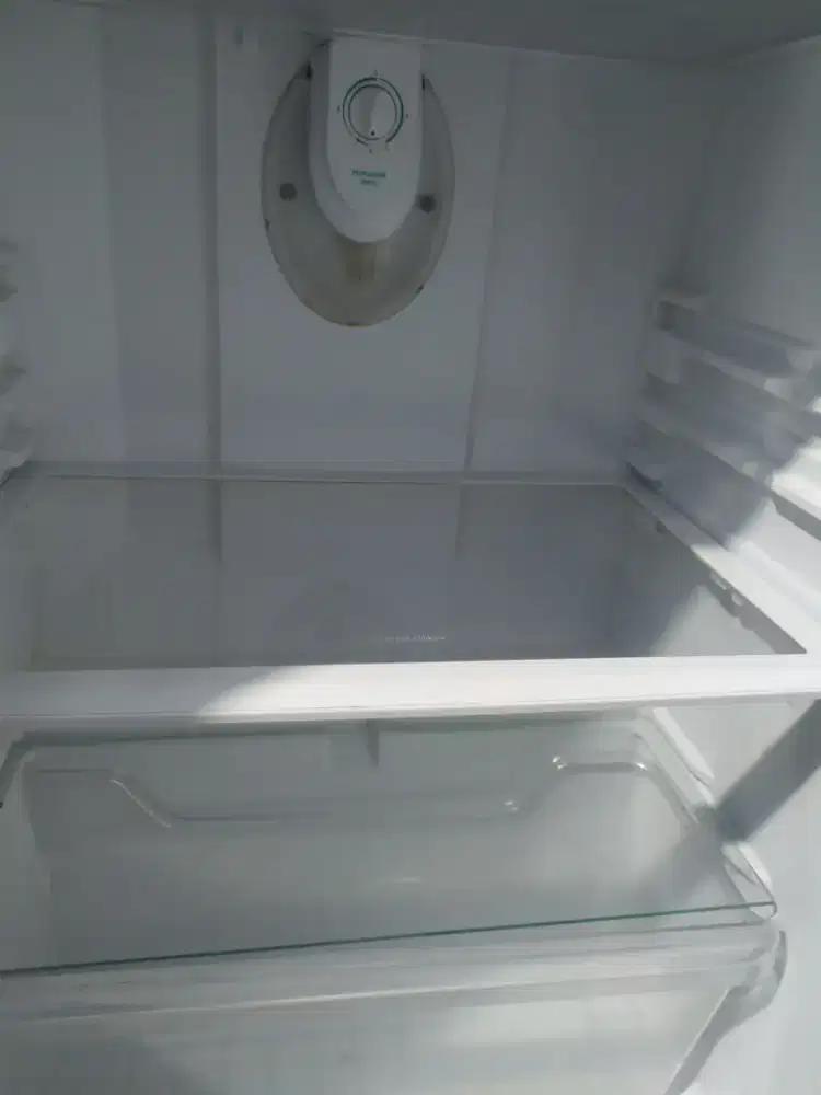 bismillah di jual kukkas 1 pintu merek polytron