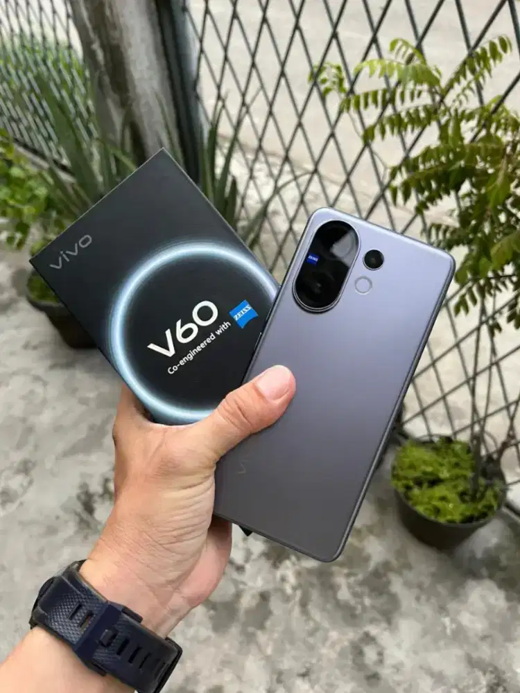Vivo V60 5G Zeiss 12/256 Garansi Resmi September 2026