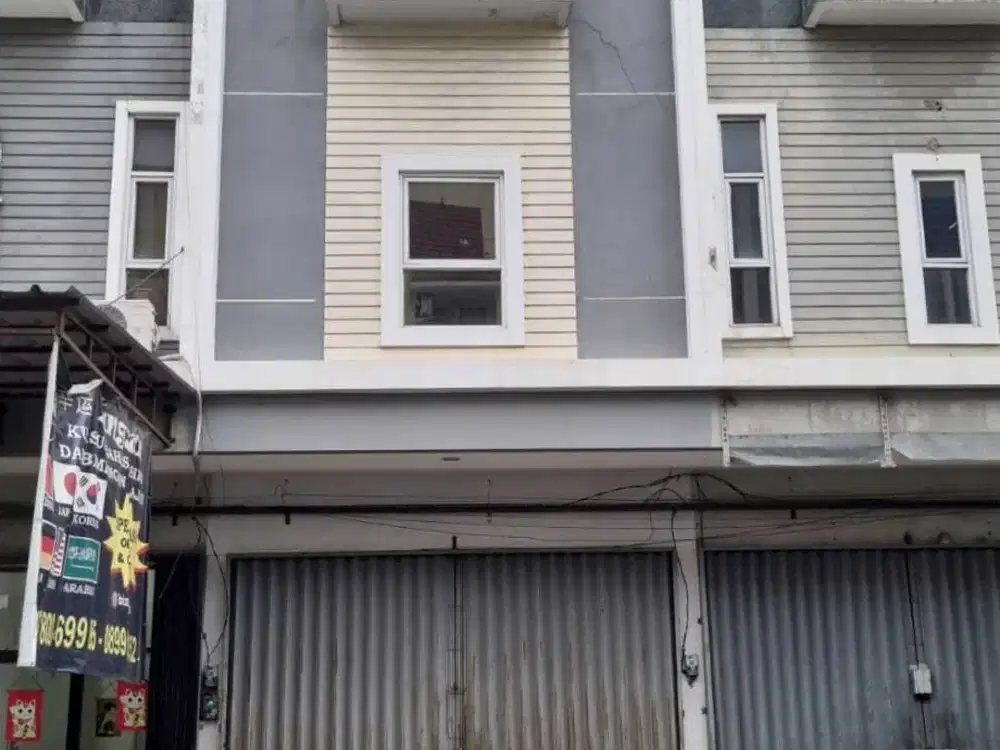 Disewakan Ruko 3 Lantai Strategis  di Harapan Indah Bekasi