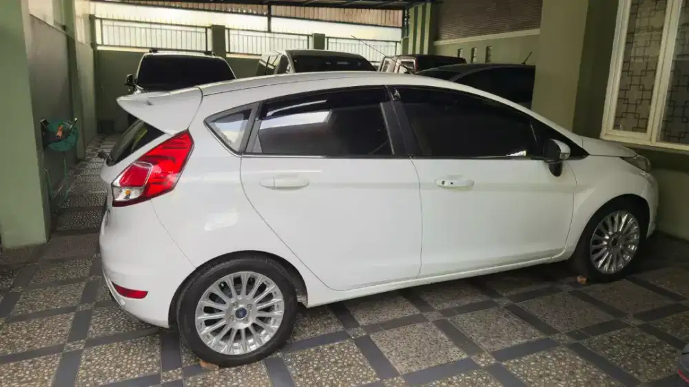 jual ford fiesta s at 2014