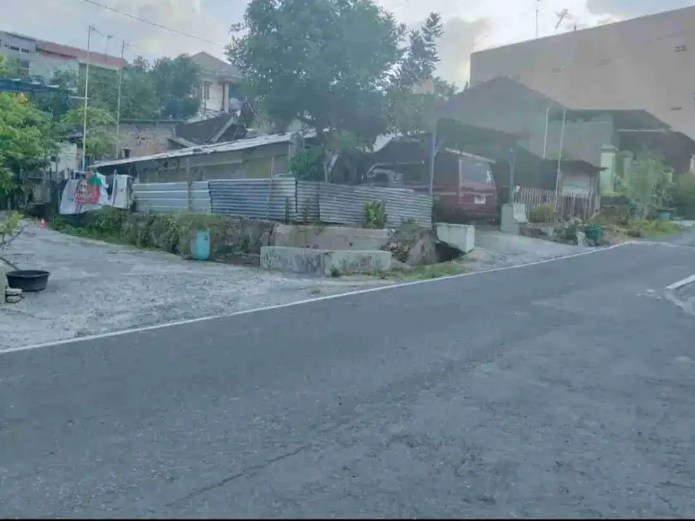 Jual pekarangan murah area kost uns solo