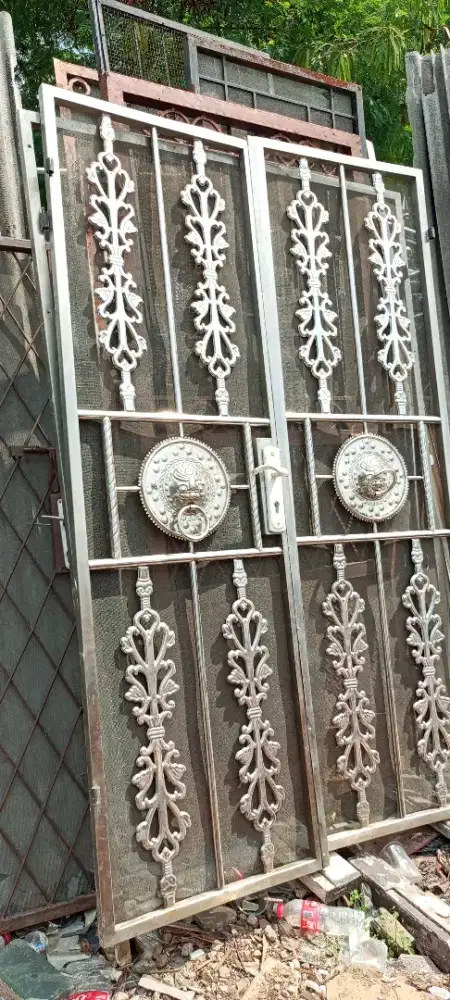 Pintu utama gerbang stenlis/ pintu double kawat nyamuk