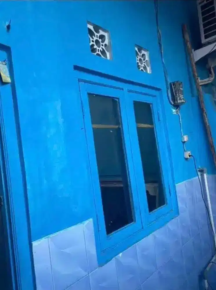 KONTRAKAN 3 PETAK TAHUNAN DI BAWAH