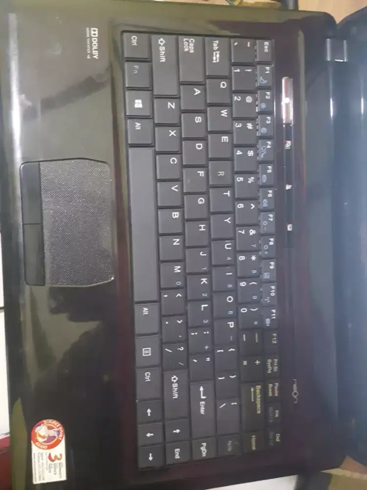 Laptop 14 inc axio ,core i3 memory 4gb hardis 320 gb