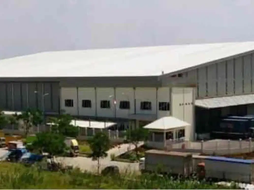 Disewakan gudang luas 1 hektar / 10.000 m2 ada ruang cold storage / cold room 715 m2 dalam kawasan industri delta silicon Cikarang