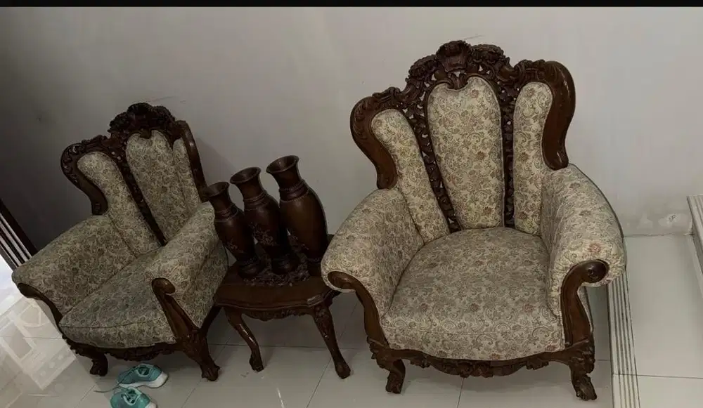 Satu pasang Kursi jepara