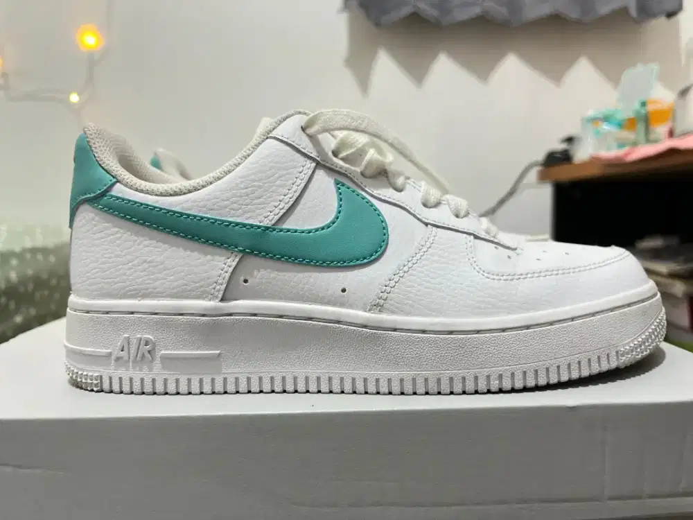 Sepatu Women NIKE Air Force 1 '07