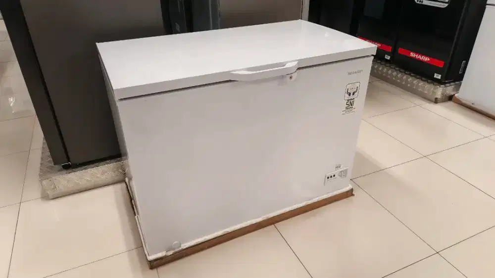 Chest freezee sharp 300 liter