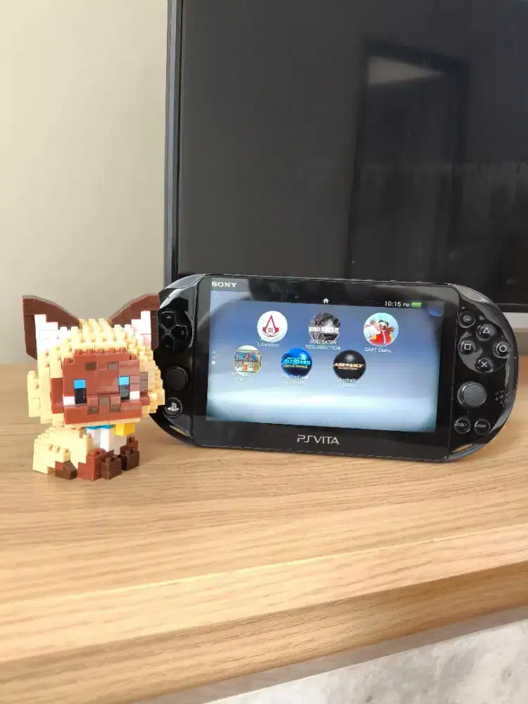 PS Vita Slim PCH-2000