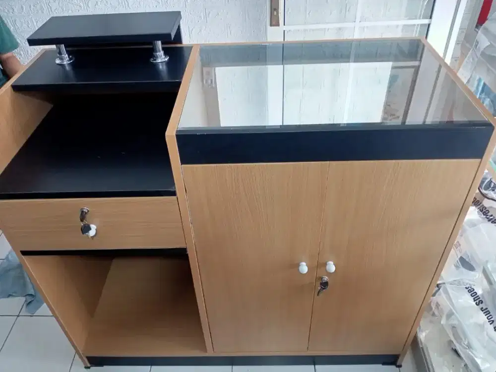 Meja kasir etalase meja salon meja toko meja brilink