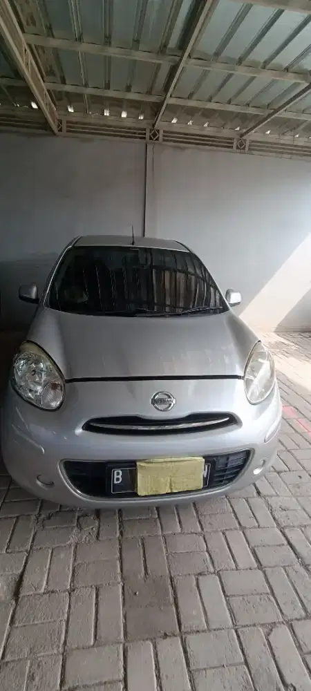 Nissan March 2011 si Irit, nyaman, km rendah 80rbn
