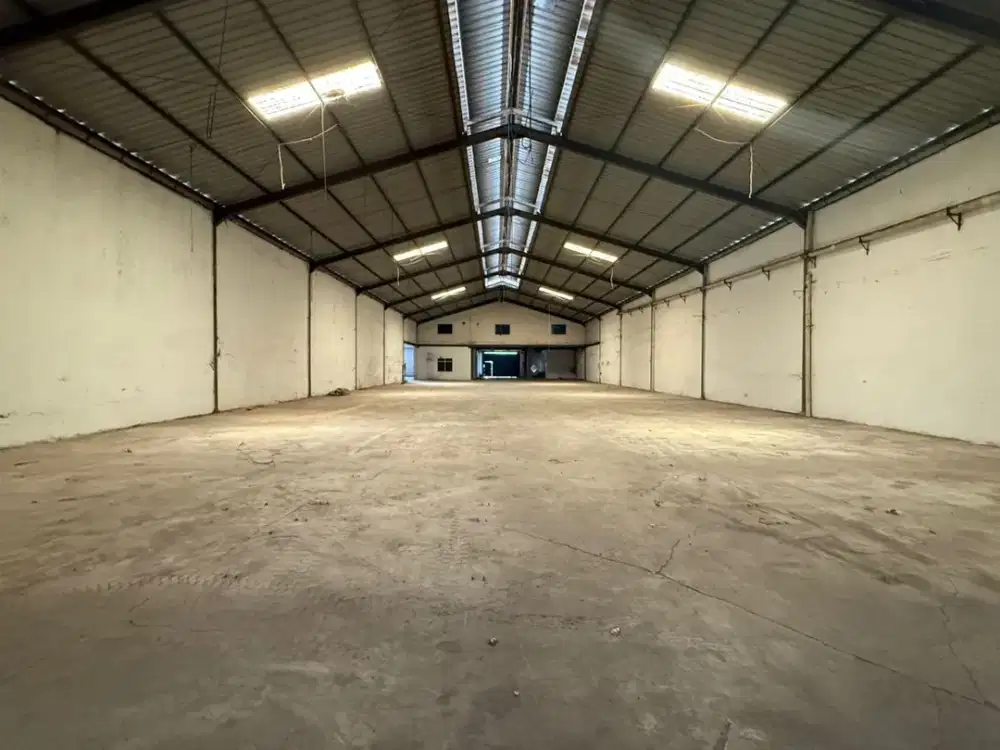 Disewakan Gudang Bagus di Pantai Indah Dadap. Rapi siap pakai