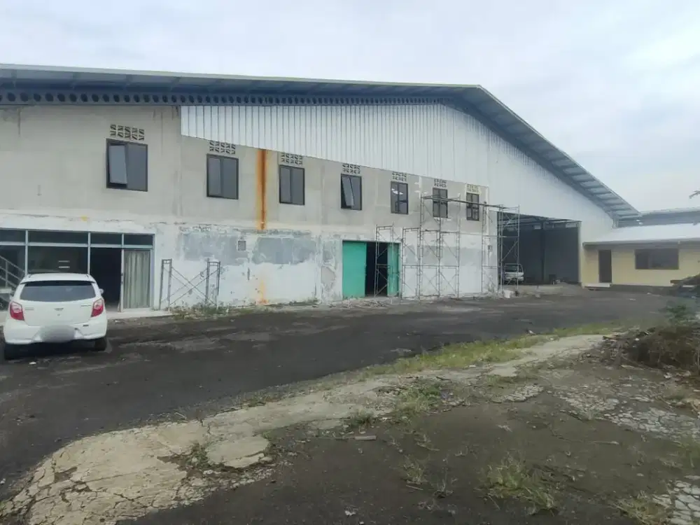 Termurah! Gudang bisa untuk Pabrik dan Kantor di Cibaligo Cimahi