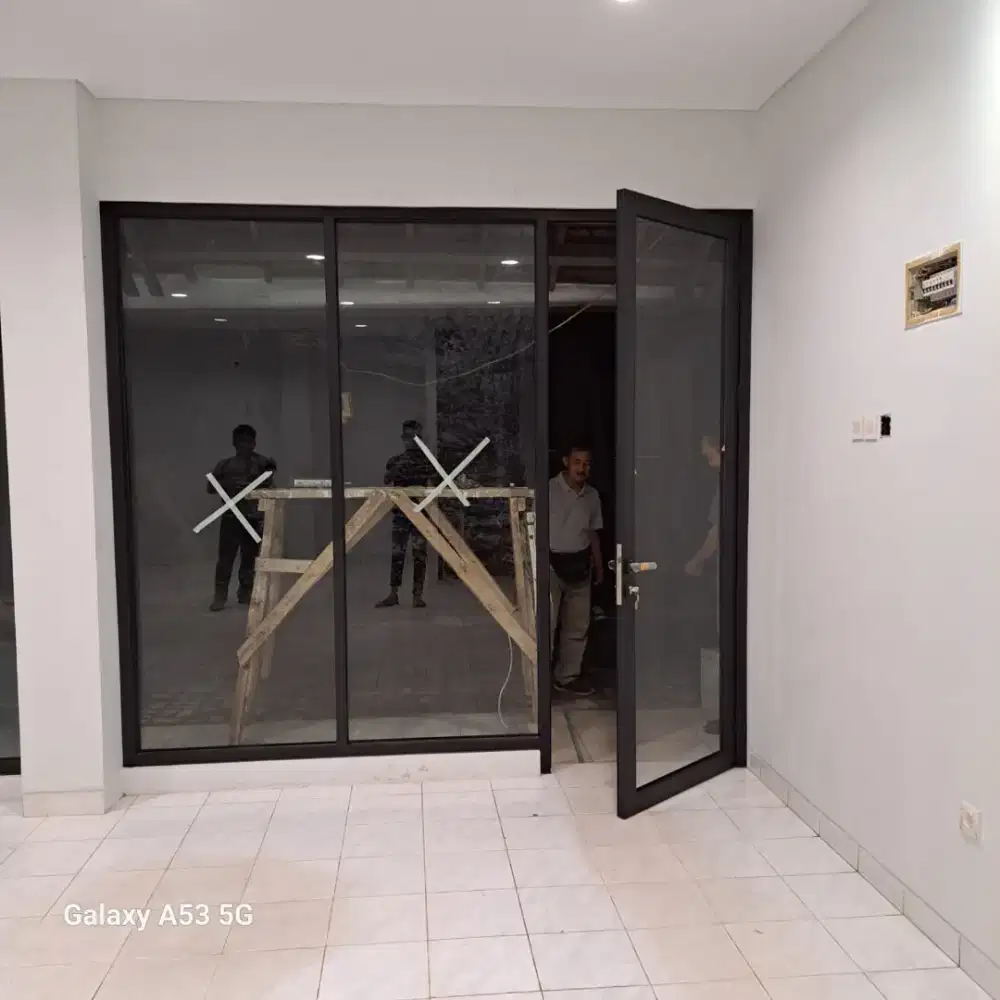 Pintu aluminium Merk Alexindo