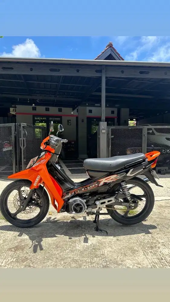 yamaha F1zr tahun 2001