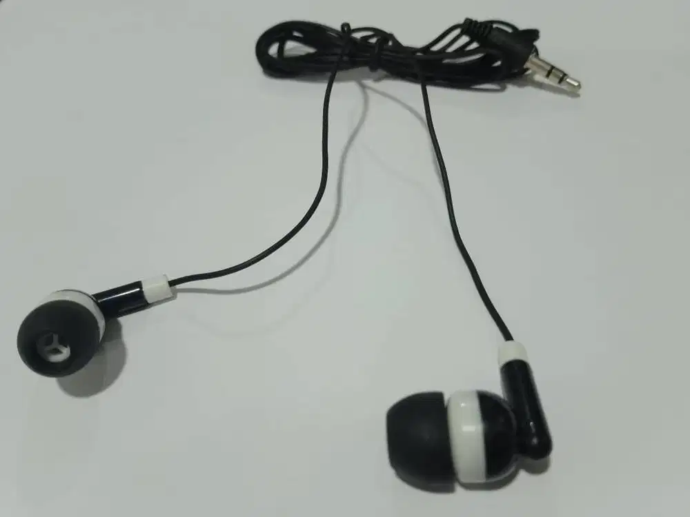 Headset Handsfree 3.5mm Wired Earphone