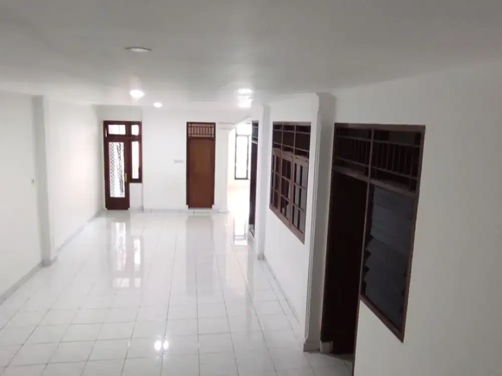 Dijual Rumah 2 Lantai Siap Huni di Johar Baru Jakarta Pusat