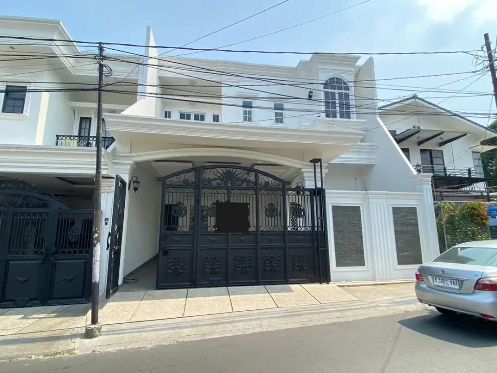 Rumah mewah Brand new  dijual di Joglo-Jakarta Barat