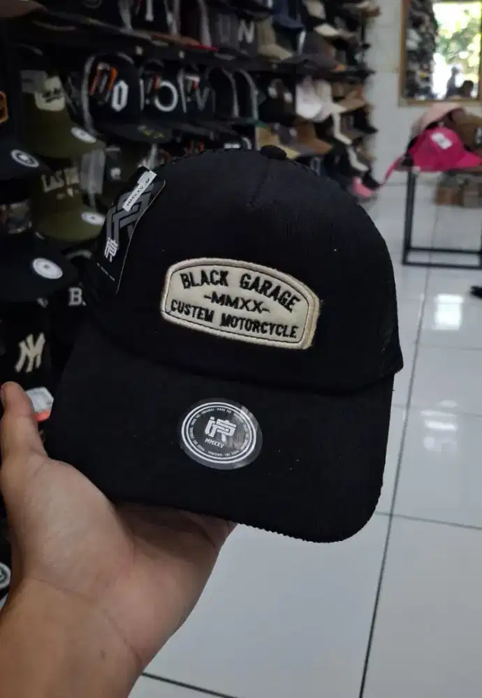 Topi trucker bahan koduroy promo