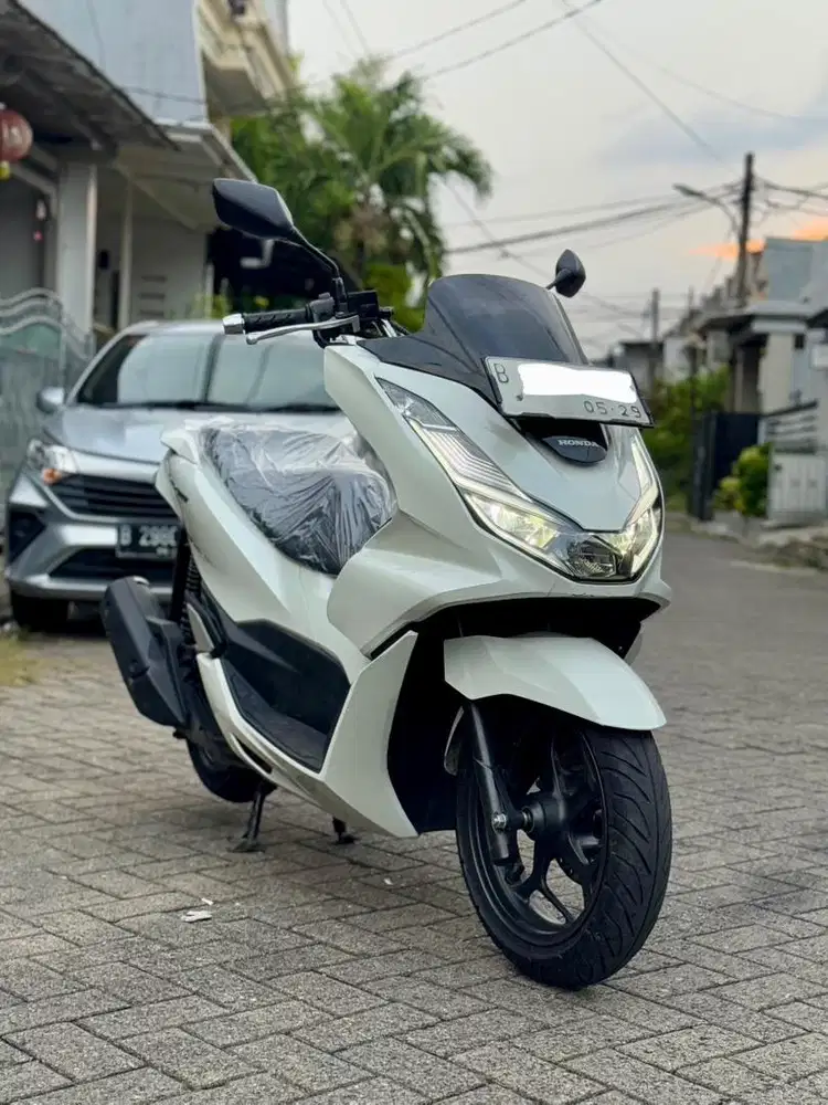 KM 590! PCX 160 CBS PUTIH TH 2024 Pajak 05-2025 Like New