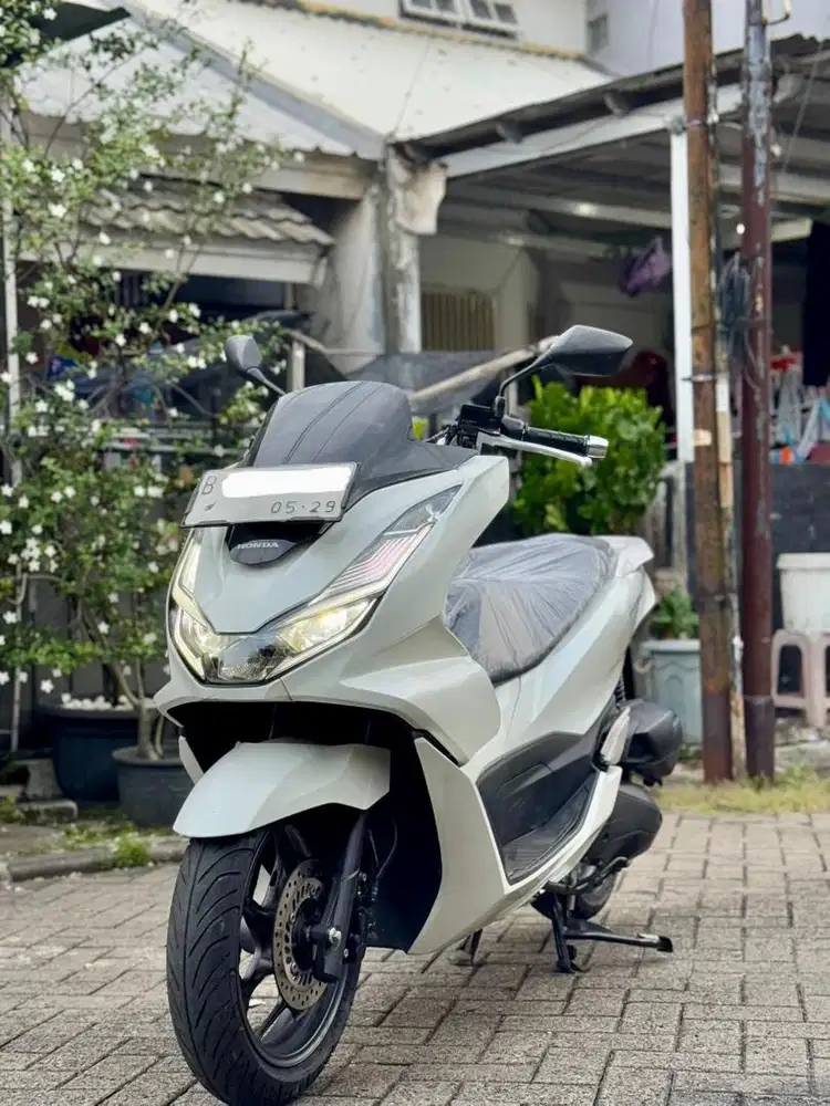 KM 590! PCX 160 CBS PUTIH TH 2024 Pajak 05-2025 Like New
